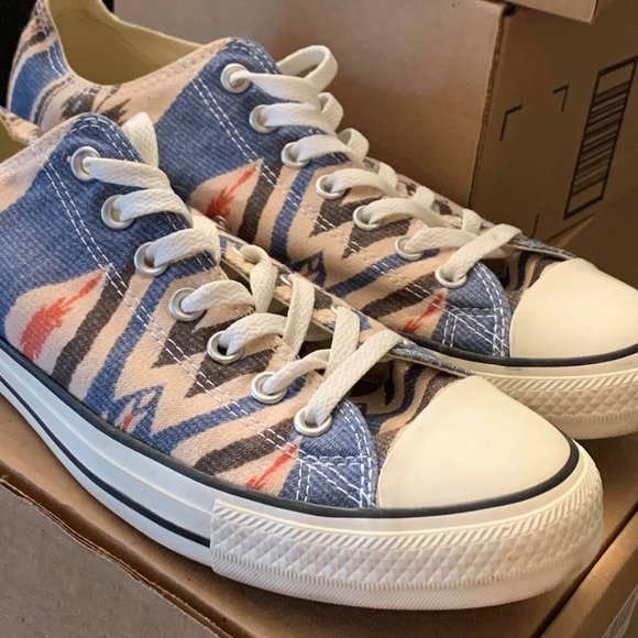 Converse Aztec Design Men's 10.5 Women's 12.5 New!
